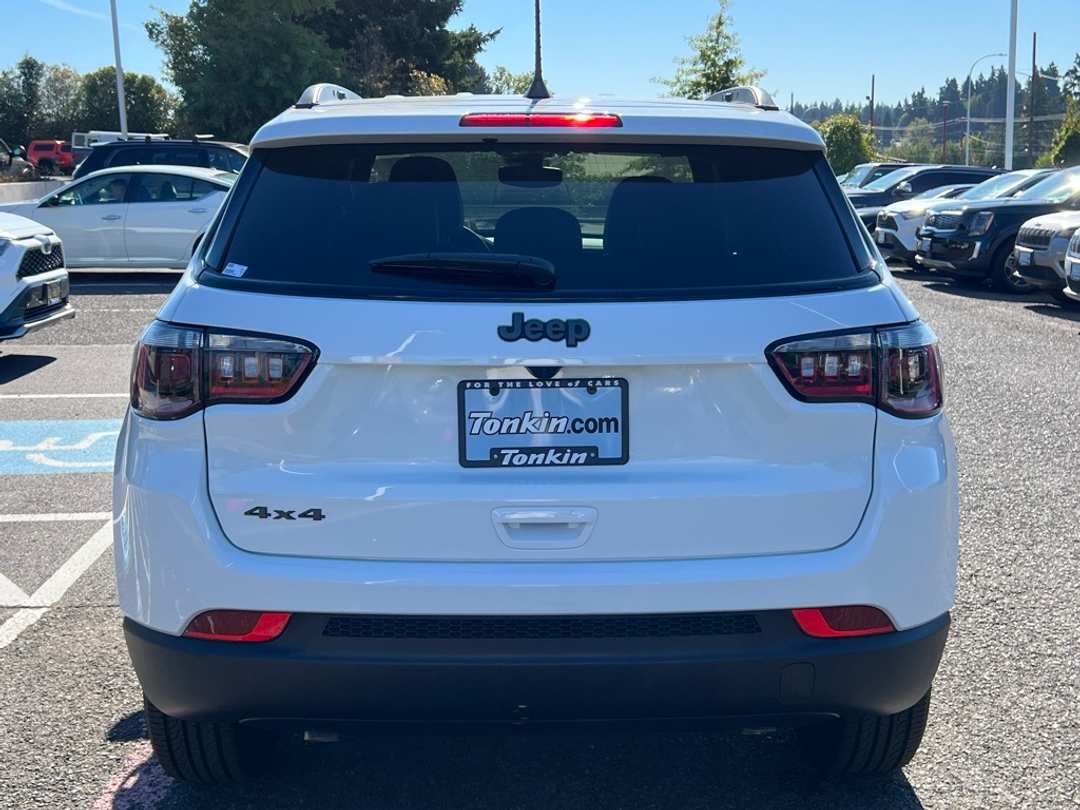 2026 Jeep Compass Latitude - Image 6