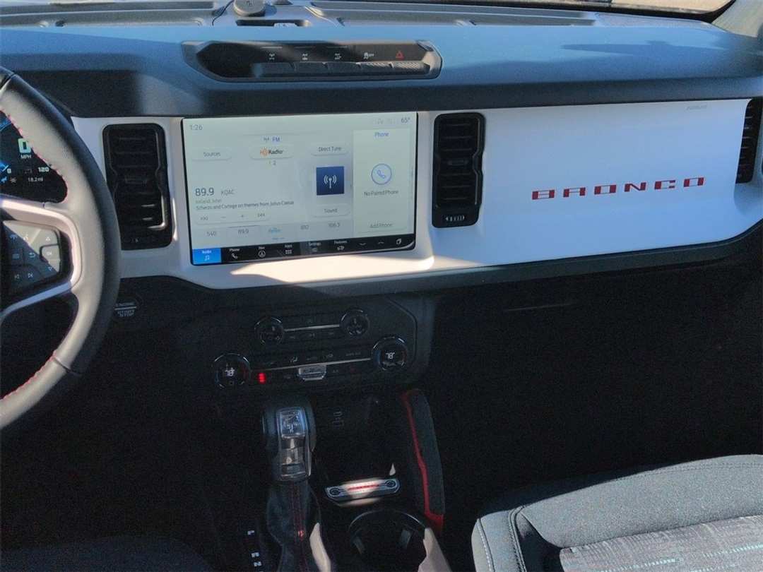 2025 Ford Bronco Heritage Edition - Image 17