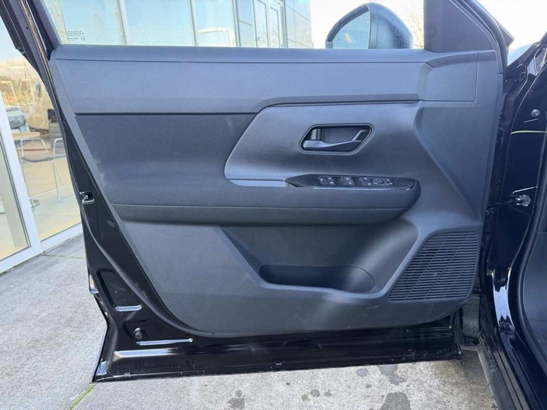 2026 Nissan Kicks S - Image 11