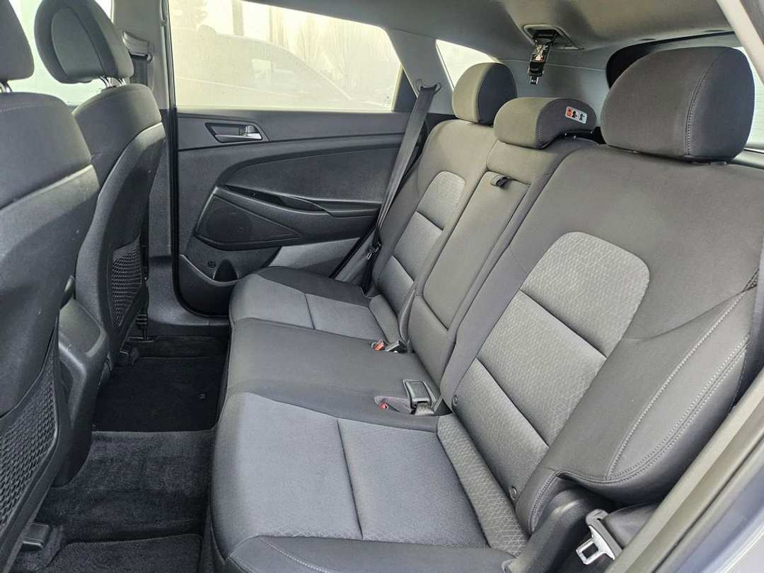 2017 Hyundai Tucson SE - Image 27