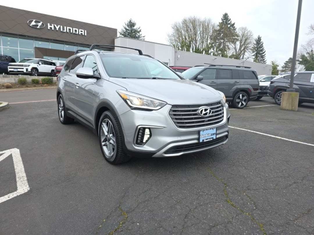 2017 Hyundai Santa Fe SE Ultimate - Image 2