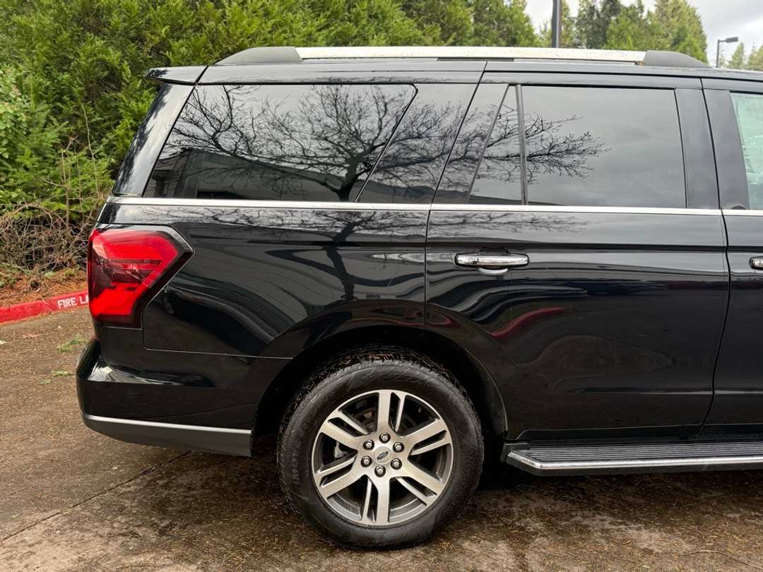 2023 Ford Expedition Limited - Image 15