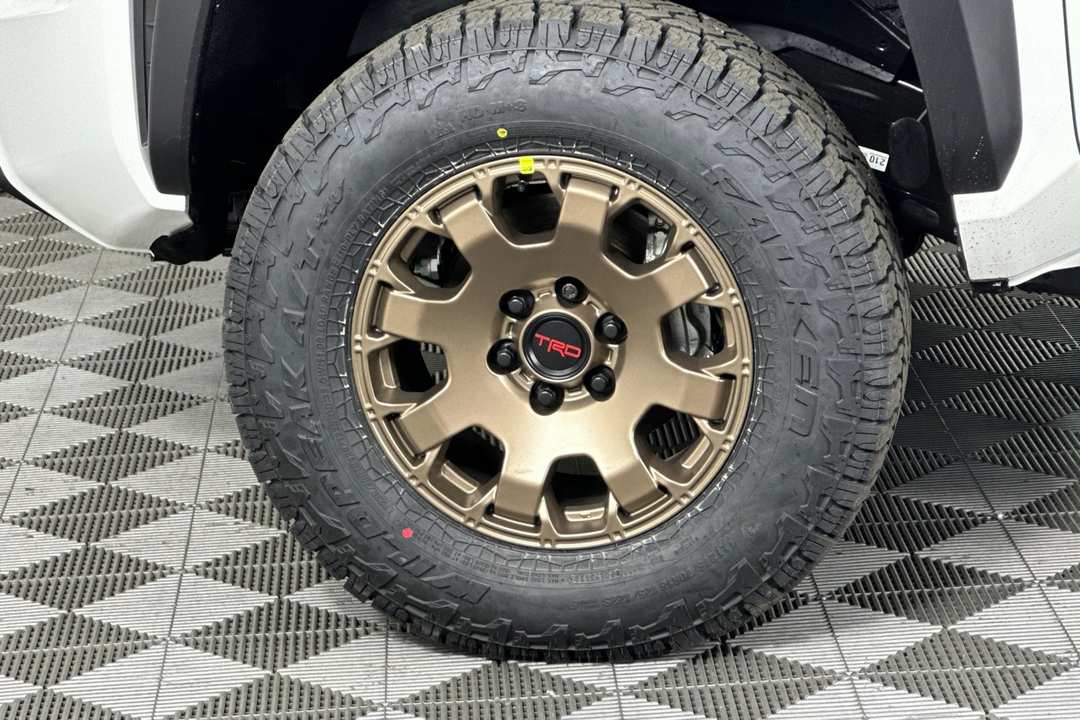 2025 Toyota Tacoma TRD OffRoad - Image 24