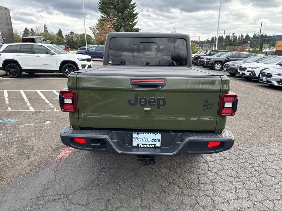2023 Jeep Gladiator Willys - Image 6