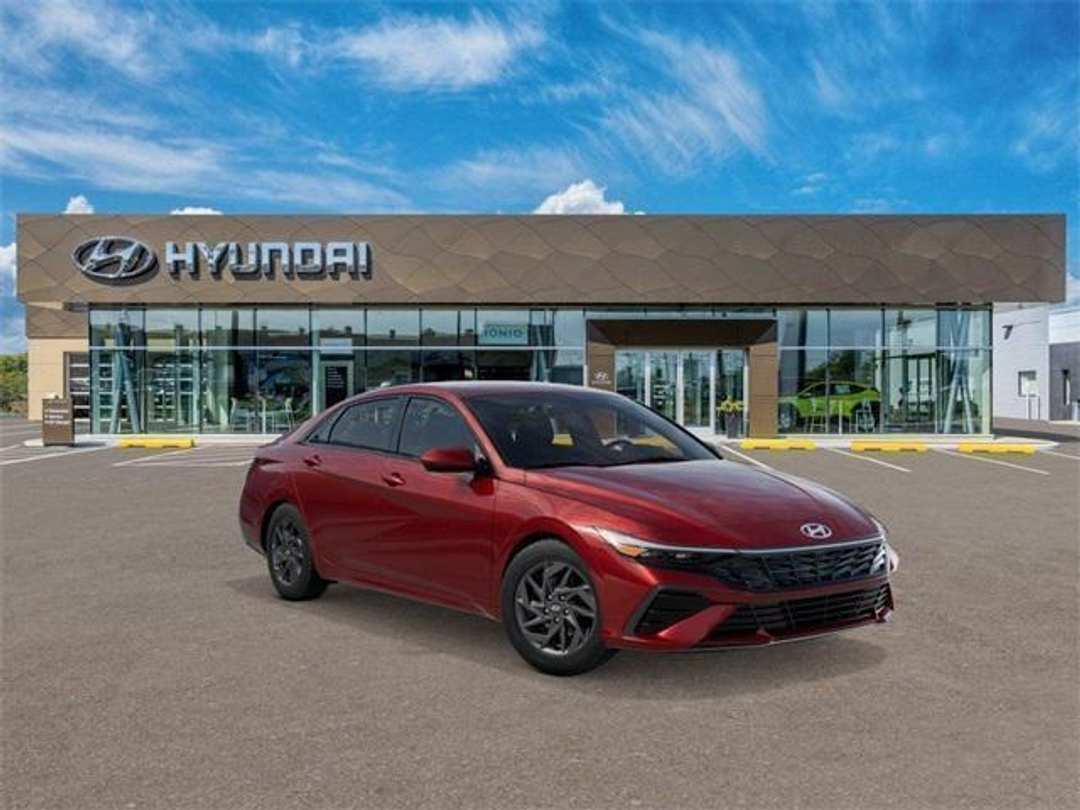 2026 Hyundai Elantra Blue - Image 2