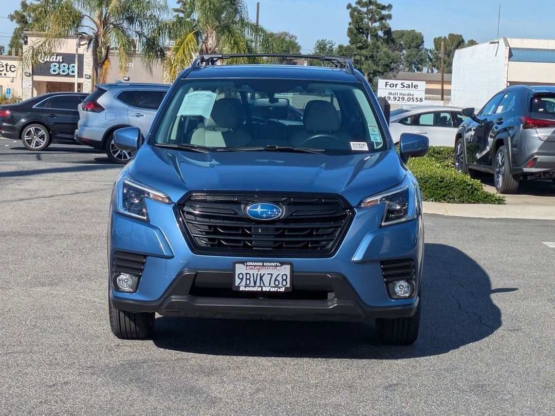 2022 Subaru Forester Premium - Image 3