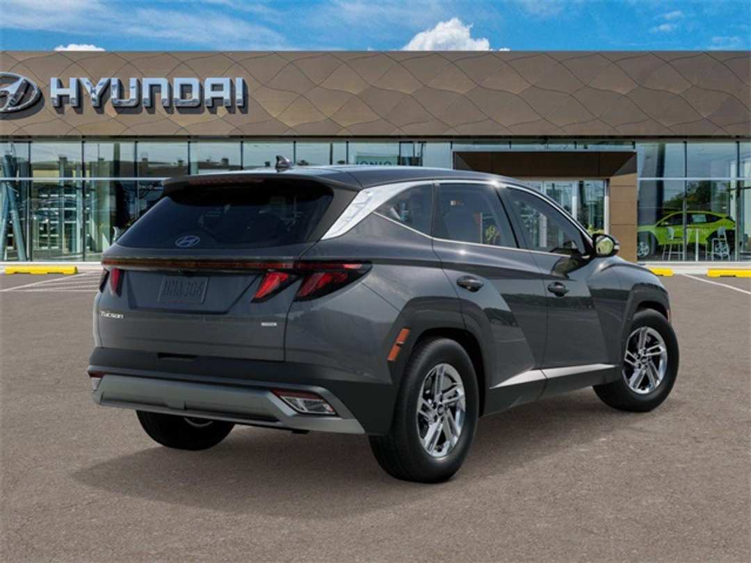 2026 Hyundai Tucson SE - Image 4