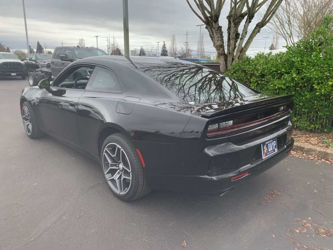 2026 Dodge Charger R/T Scat Pack - Image 2