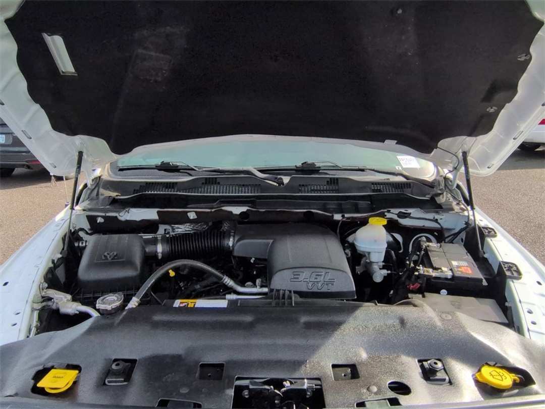 2022 Ram 1500 Classic Warlock - Image 33