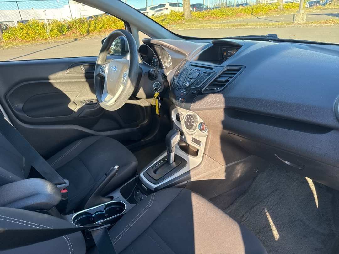 2018 Ford Fiesta SE - Image 26