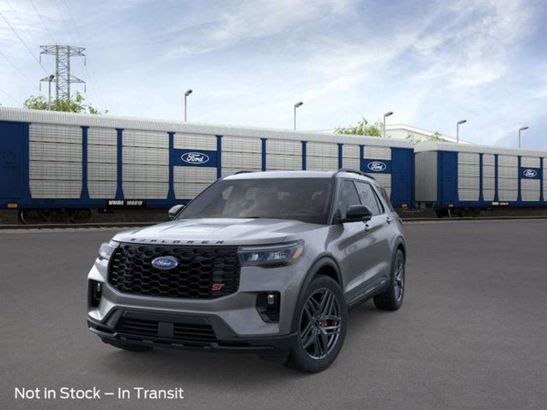 2026 Ford Explorer ST - Image 2