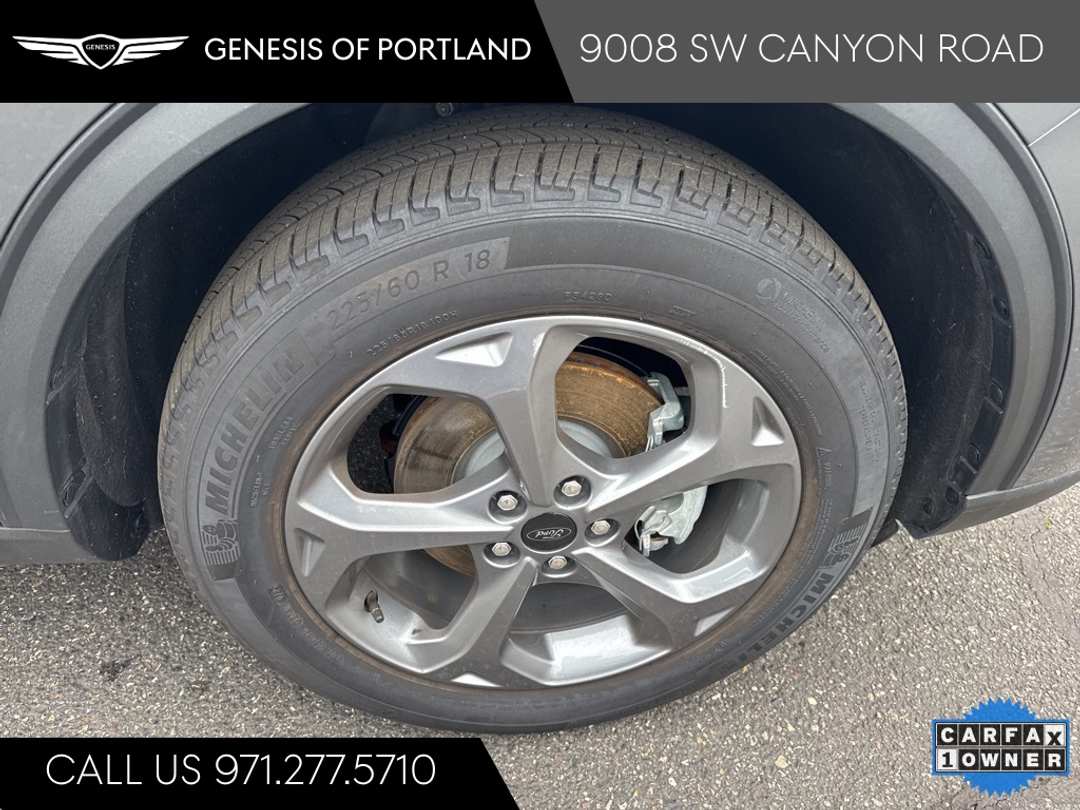 2025 Ford Escape STLine - Image 9