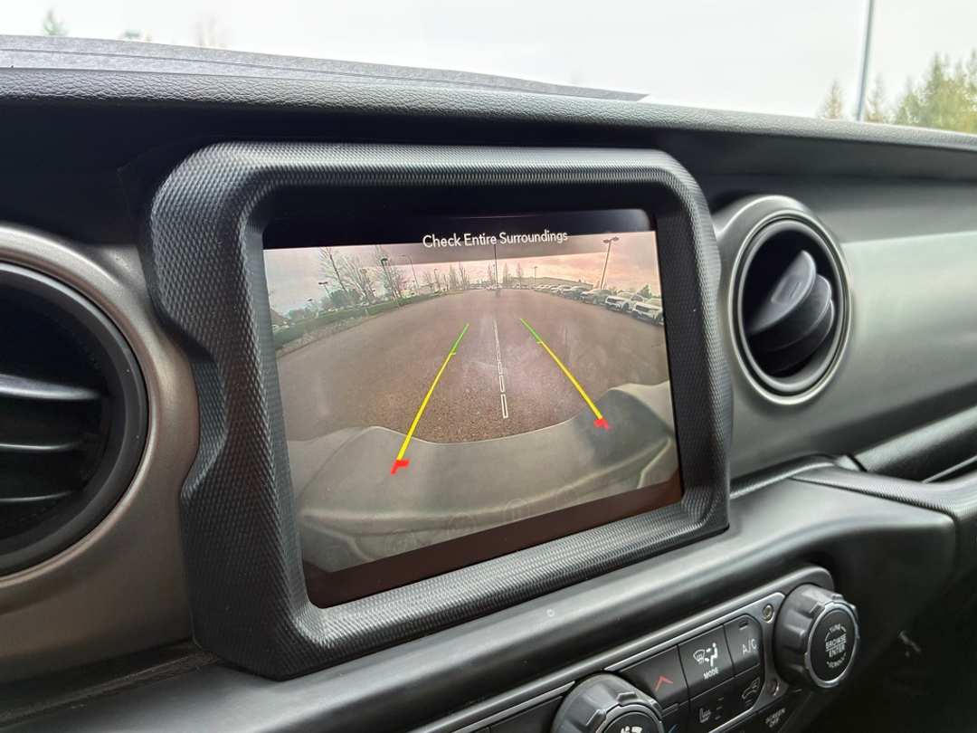 2021 Jeep Wrangler Unlimited Willys - Image 18