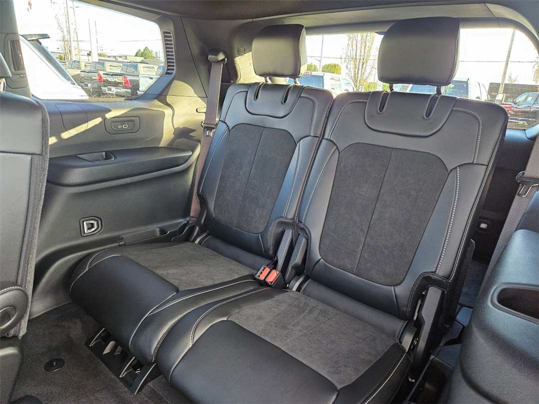 2025 Jeep Grand Cherokee L Altitude X - Image 29