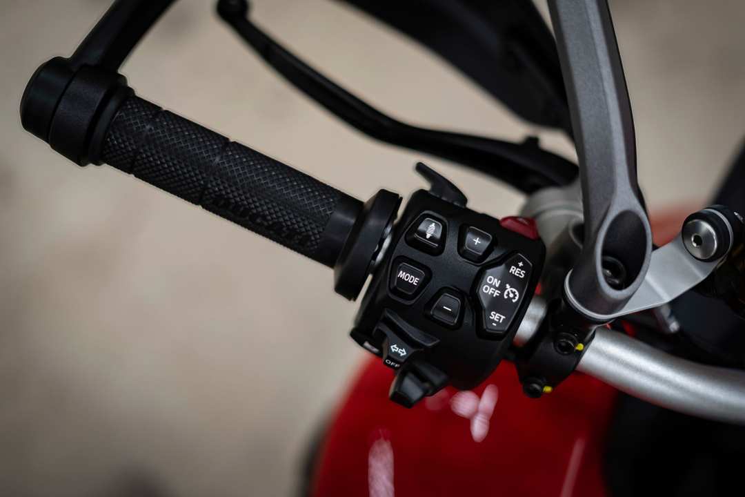 2024 Ducati Multistrada V4 S Travel & Radar Spoked Wheels - Image 11