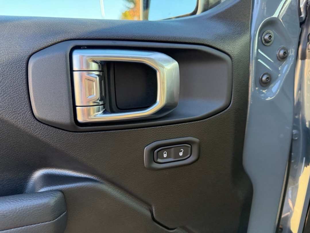 2026 Jeep Wrangler Sport - Image 13