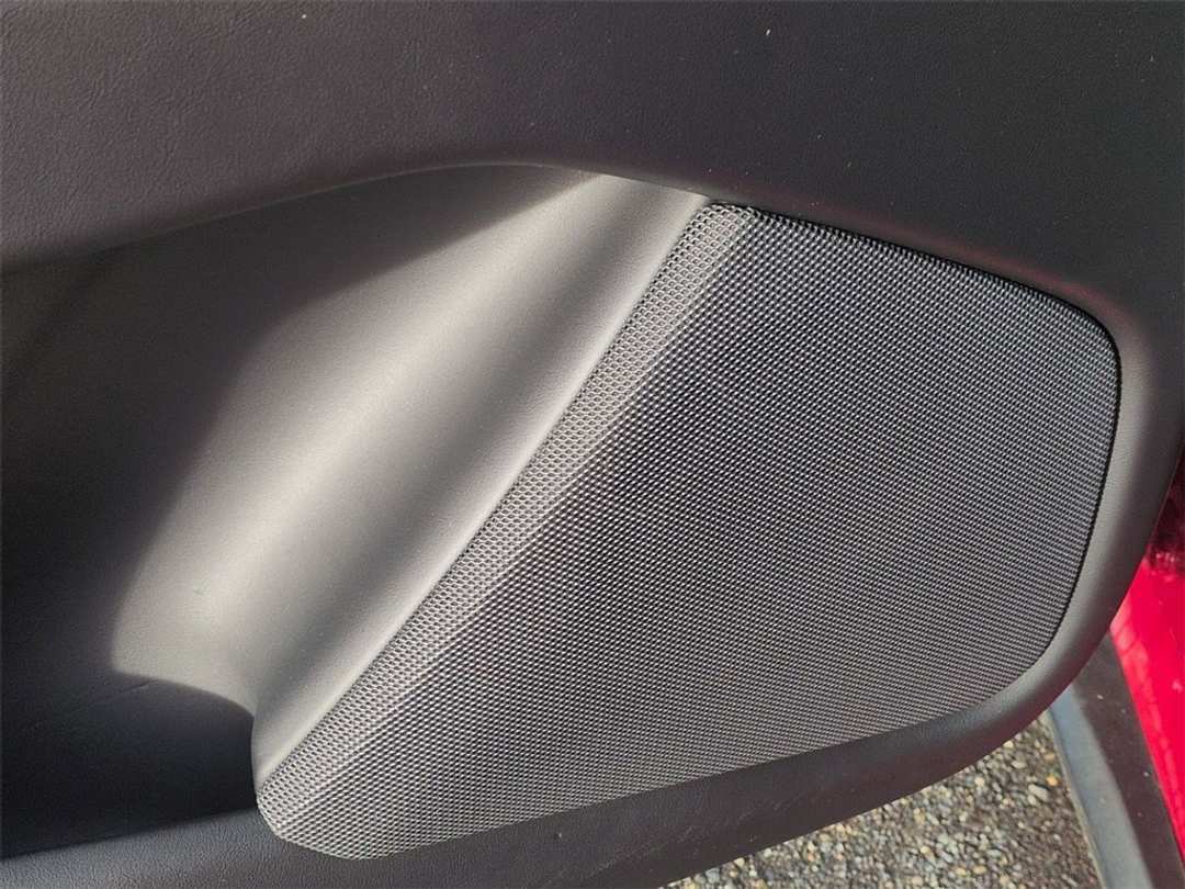 2016 Tesla Model X 90D - Image 11