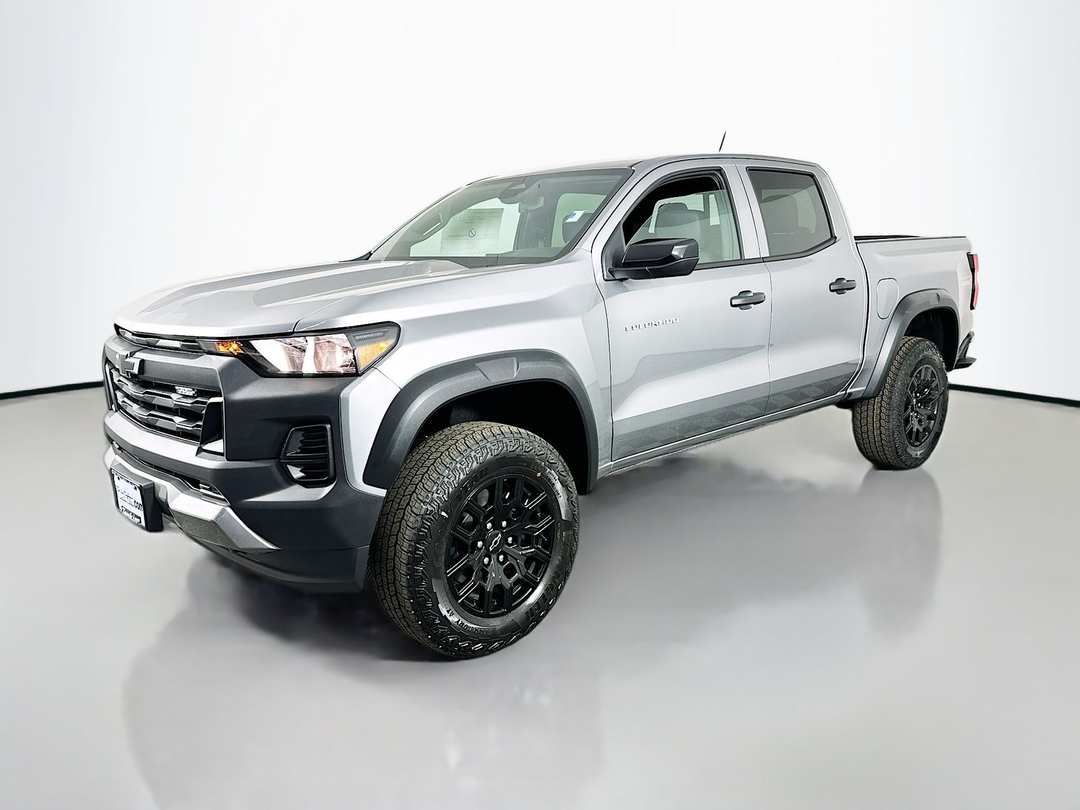 2026 Chevrolet Colorado Trail Boss - Image 3