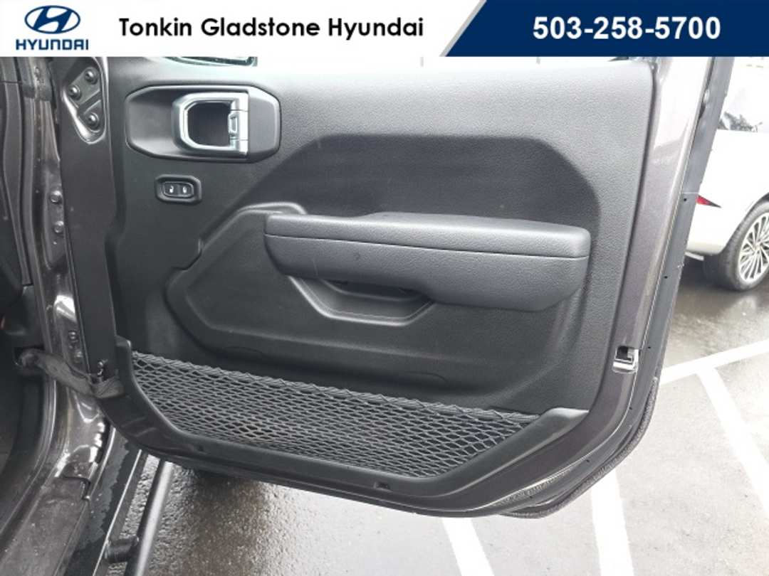 2025 Jeep Wrangler Rubicon - Image 20