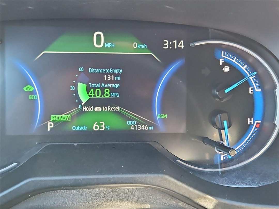 2023 Toyota Rav4 SE - Image 16