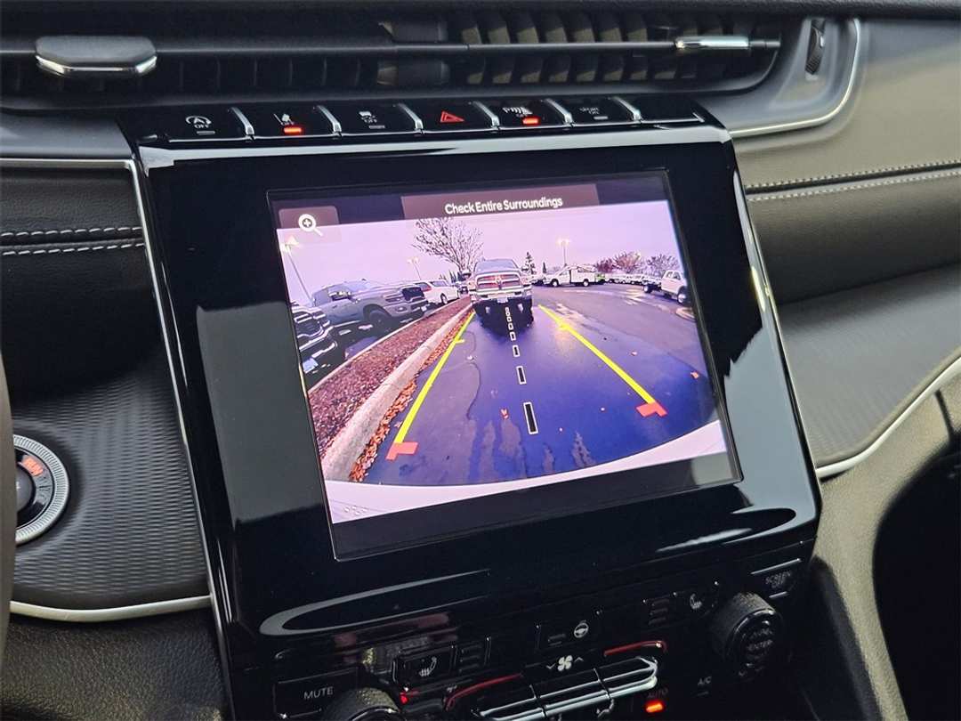 2025 Jeep Grand Cherokee Altitude X - Image 21