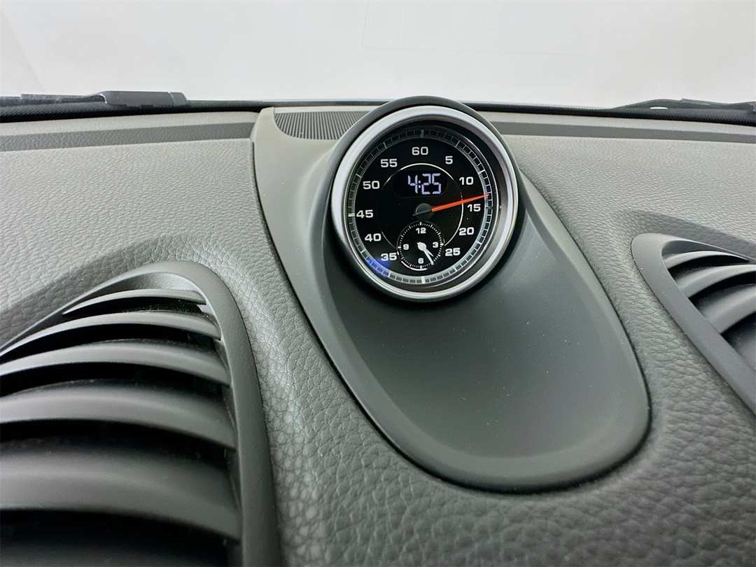 2018 Porsche 718 Cayman GTS - Image 21