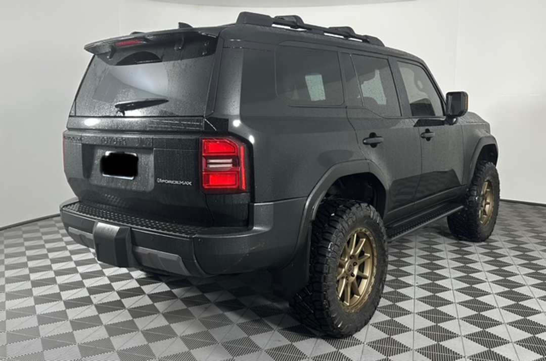 Toyota Land Cruiser - Image 2