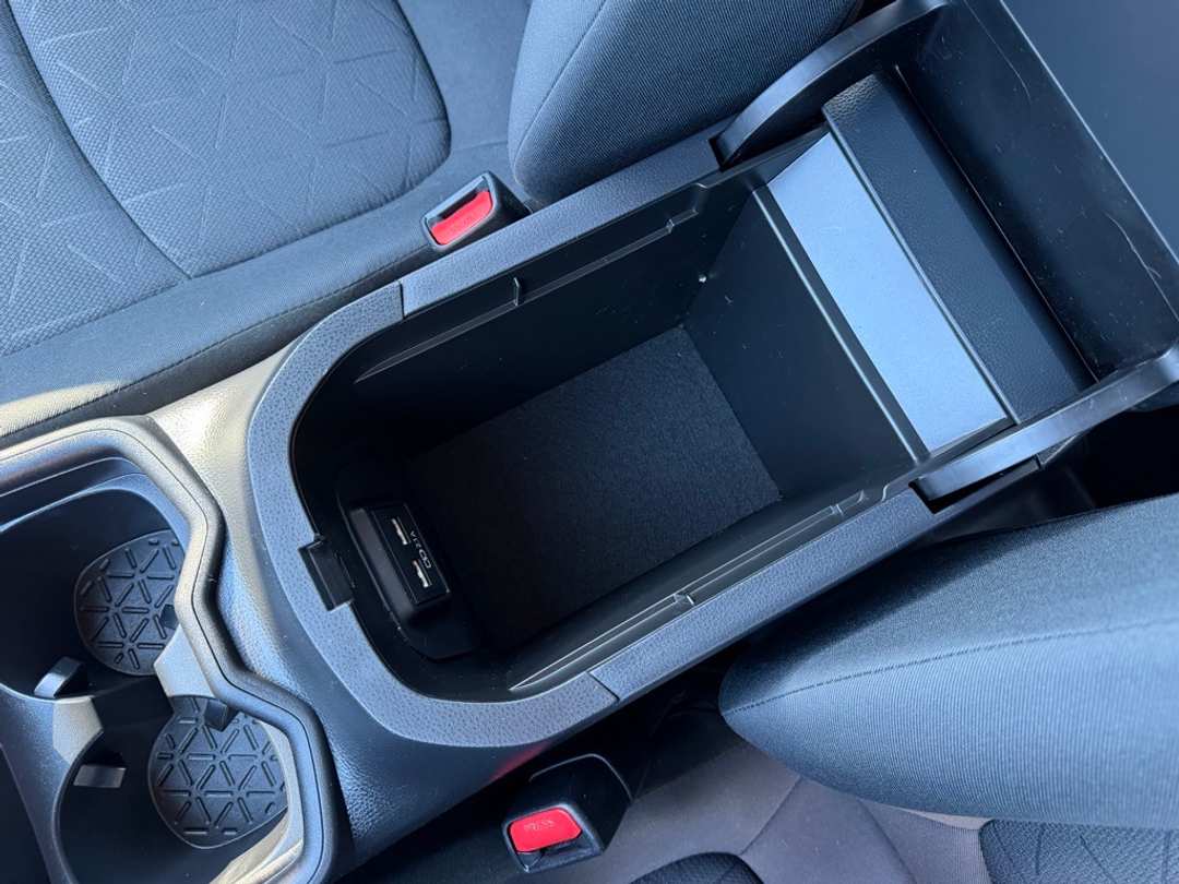 2021 Toyota Rav4 XLE - Image 27