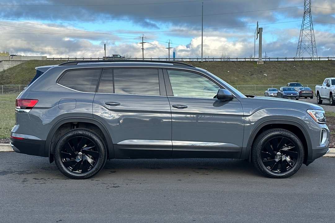 2026 Volkswagen Atlas 2.0T SE w/Technology - Image 2
