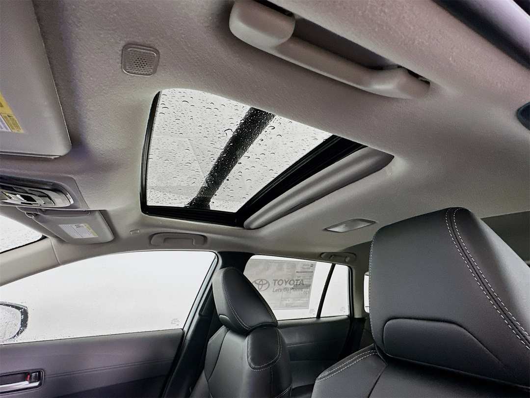 2026 Toyota Corolla Cross XLE - Image 23