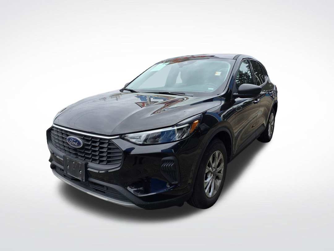 2025 Ford Escape Active - Image 2