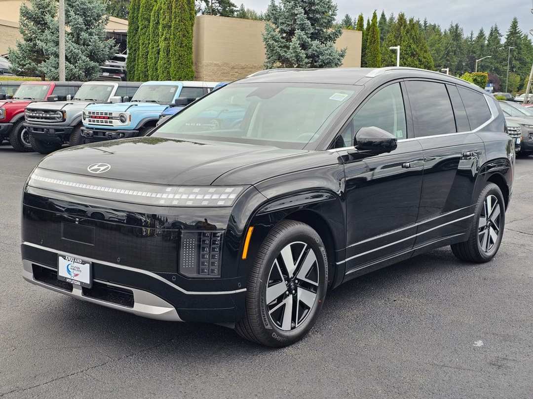 2026 Hyundai Ioniq 9 SEL - Image 3