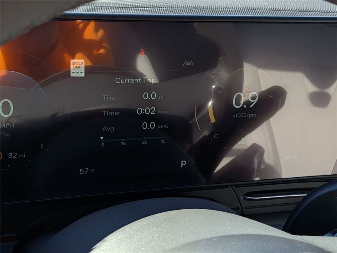 2026 Hyundai Kona SEL Premium - Image 15