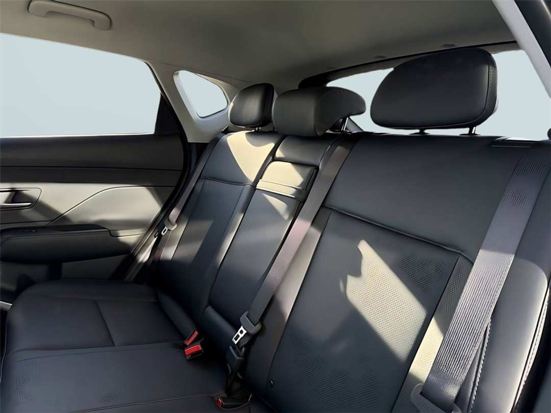 2026 Hyundai Kona SEL Premium - Image 28