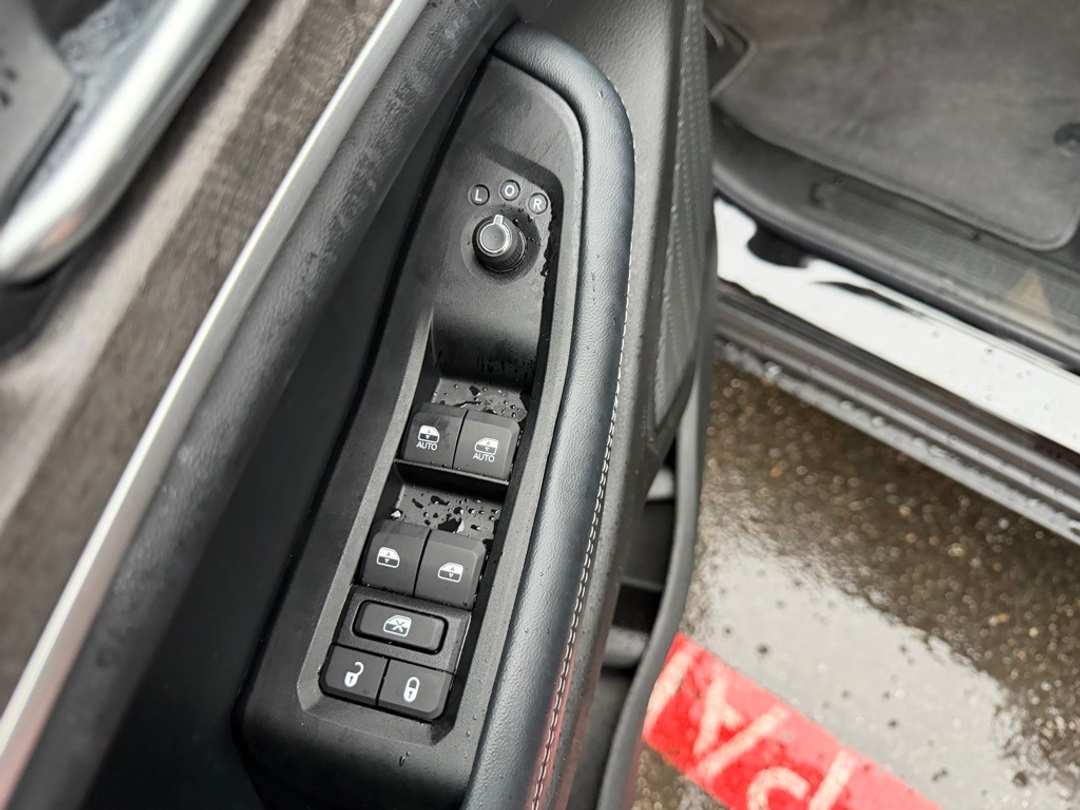 2025 Jeep Grand Cherokee Limited - Image 13