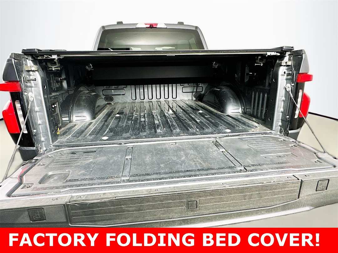 2023 Ford F-150 Lightning XLT - Image 7