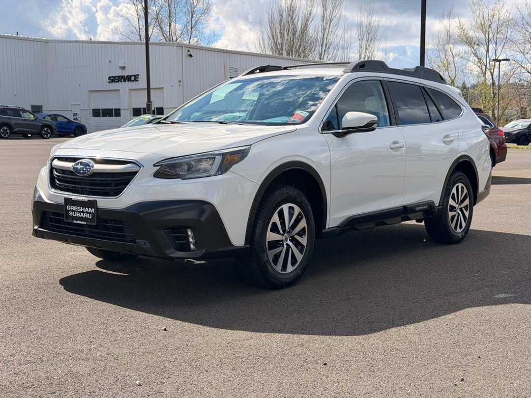 2022 Subaru Outback Premium - Image 3