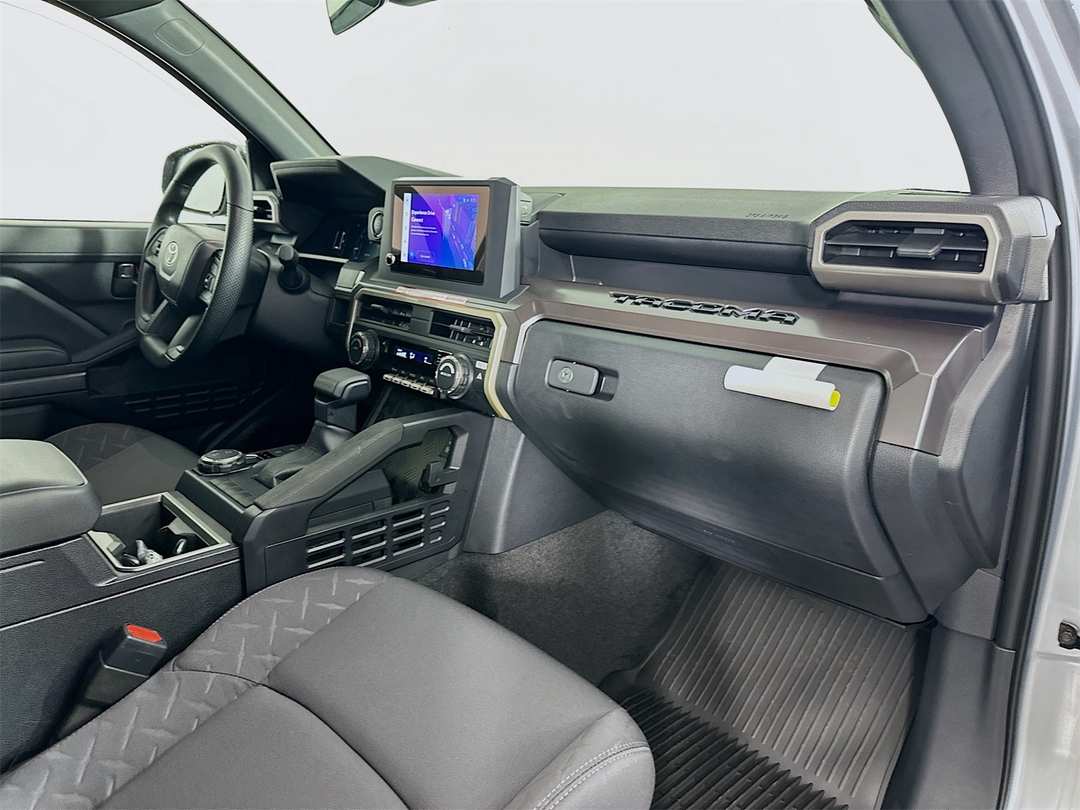 2025 Toyota Tacoma SR5 - Image 28