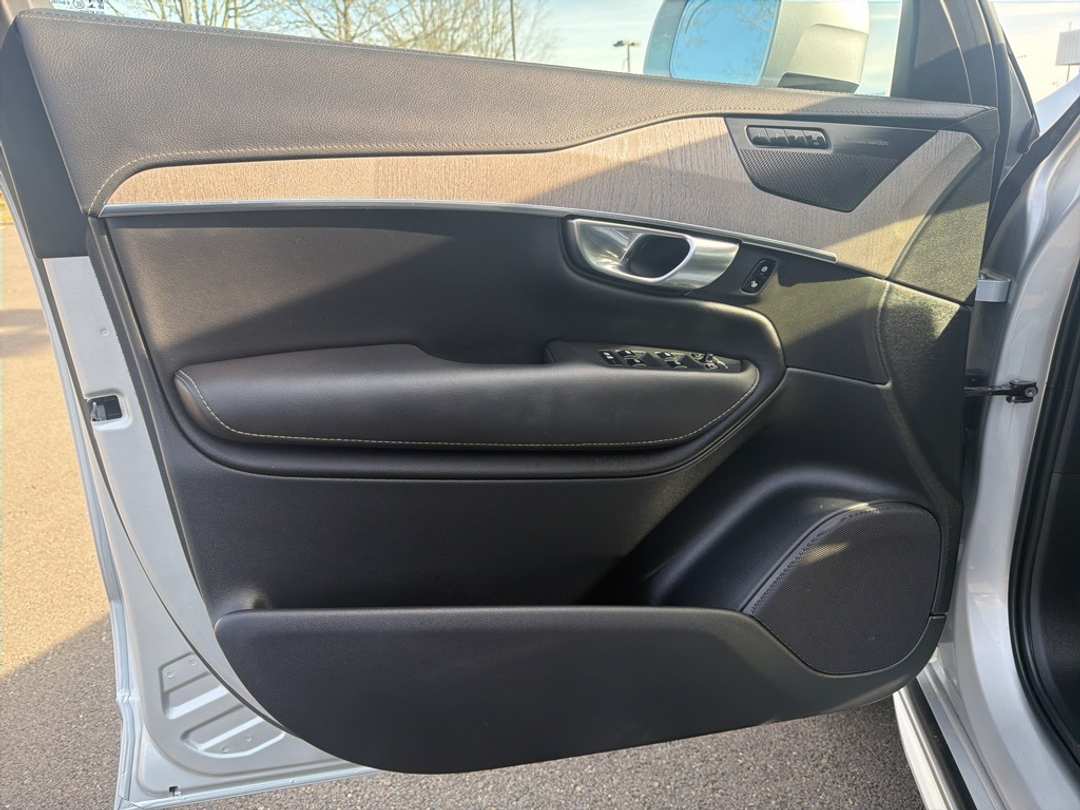 2022 Volvo Xc90 T6 Inscription - Image 11