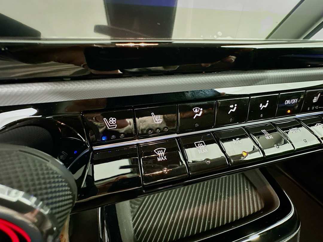 2027 Chevrolet Bolt Ev - Image 18