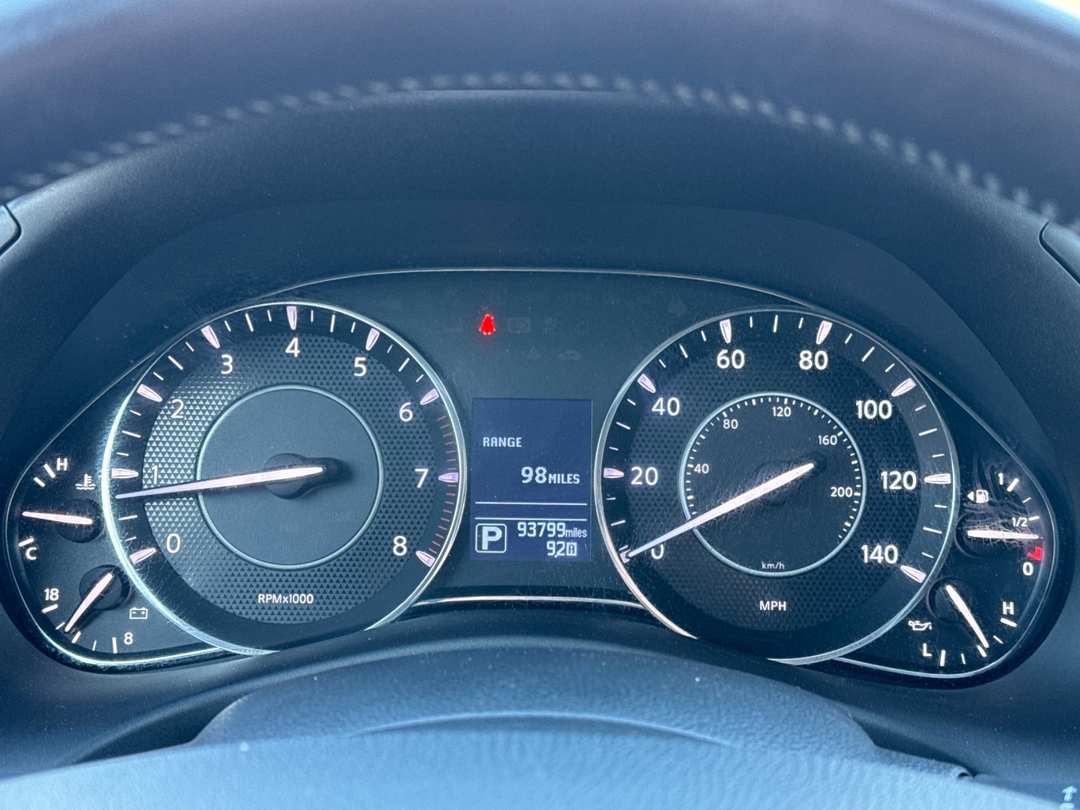 2019 Nissan Armada SL - Image 25