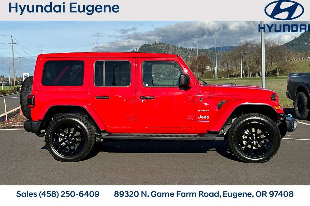 2022 Jeep Wrangler Unlimited Sahara 4xe - Image 2