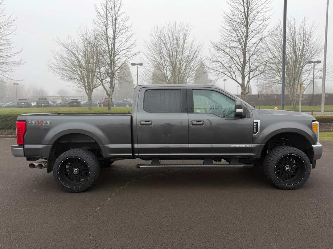 2017 Ford F-250Sd Lariat - Image 9