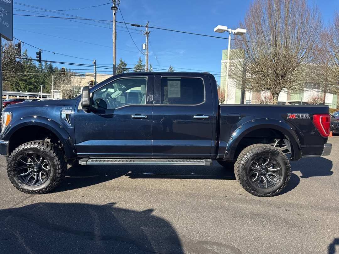2022 Ford F-150 XLT - Image 2