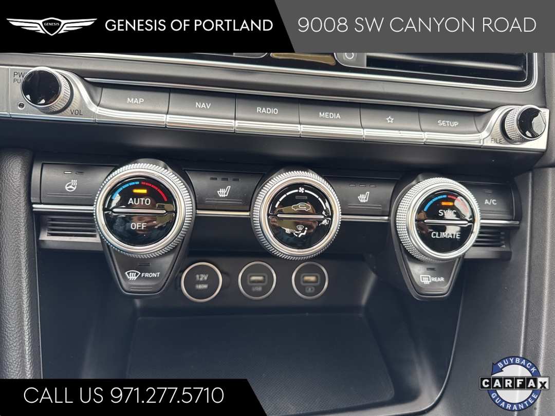 2023 Genesis G70 2.0T - Image 21