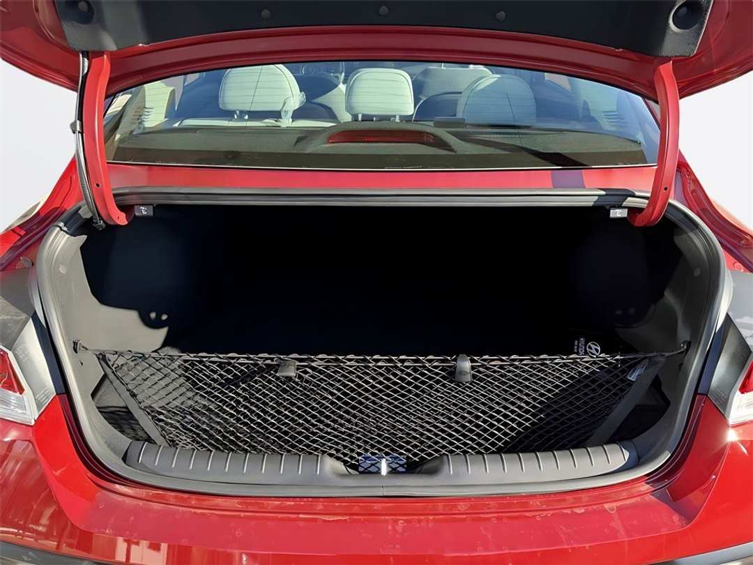 2026 Hyundai Elantra Limited - Image 10