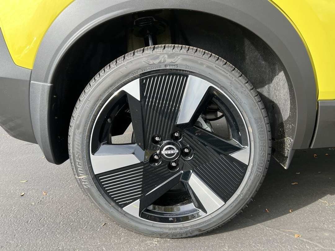 2026 Nissan Kicks SR - Image 8