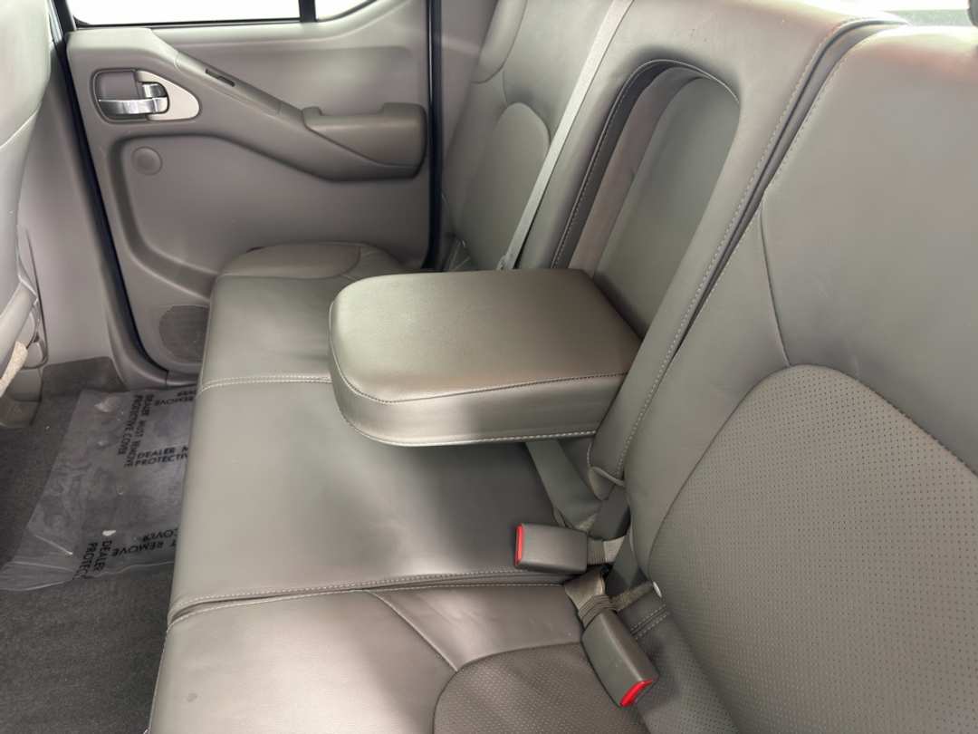 2019 Nissan Frontier SL - Image 17