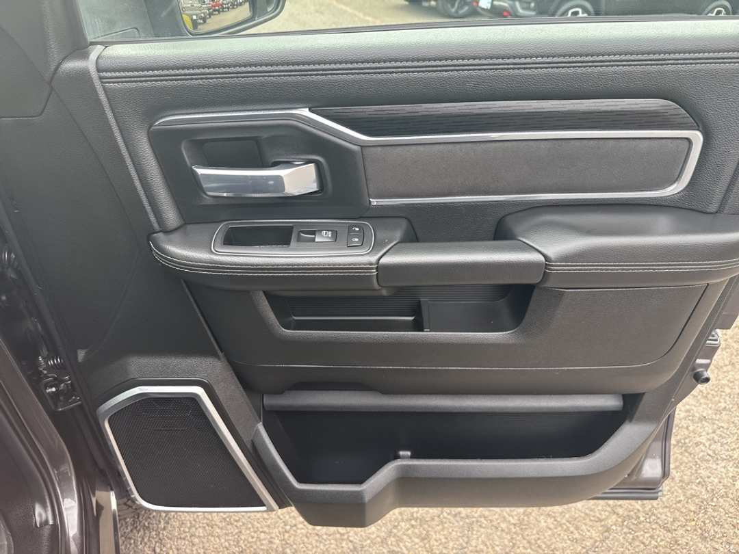 2024 Ram 2500 Laramie - Image 29