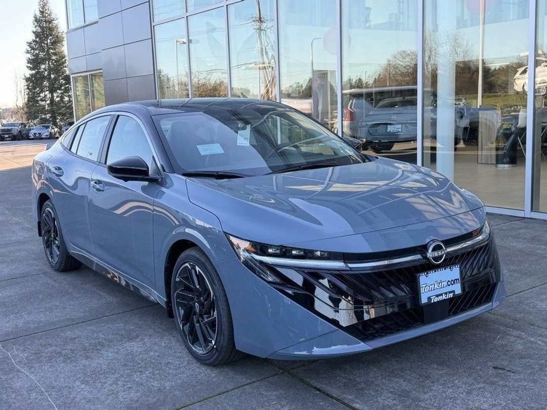 2026 Nissan Sentra SR - Image 2